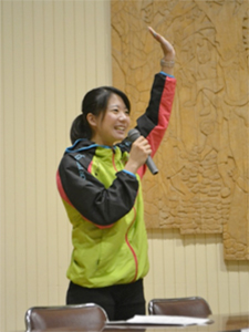 6月19日（木）島松小学校で講演する平加有梨奈選手