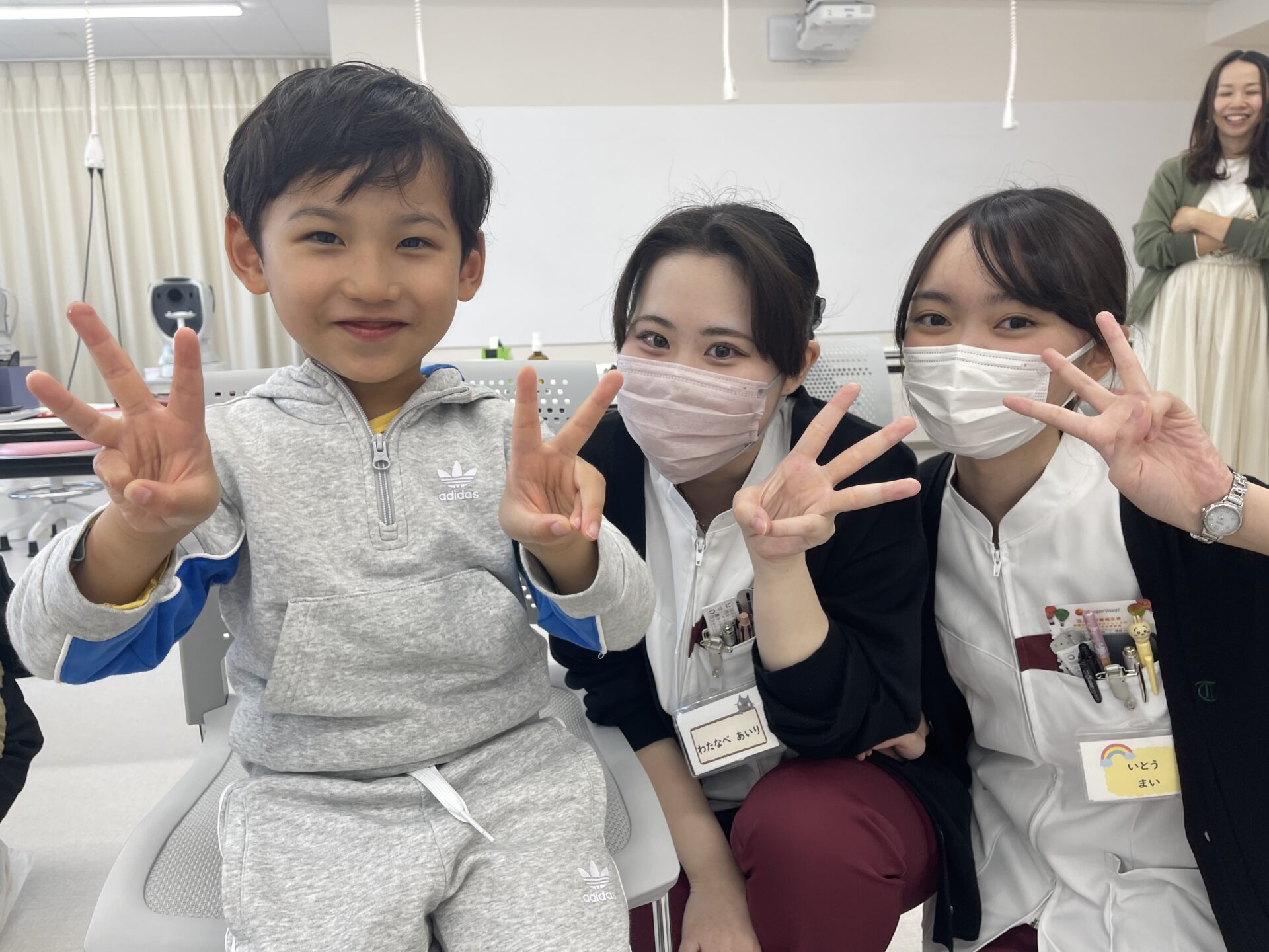 札幌看護医療専門学校 視力検査を通じて地域に貢献～年中・年長児対象